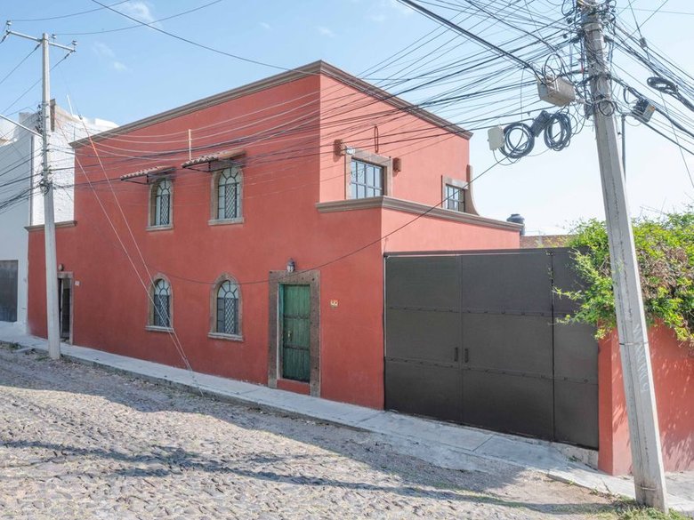 Duplex Fray Bartolome — 25 photos