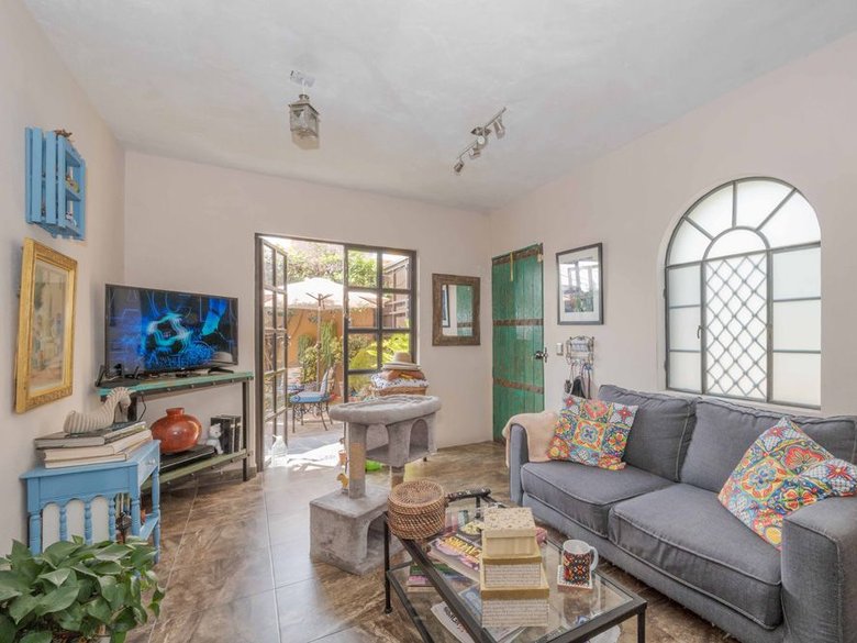 Duplex Fray Bartolome — 18 photos