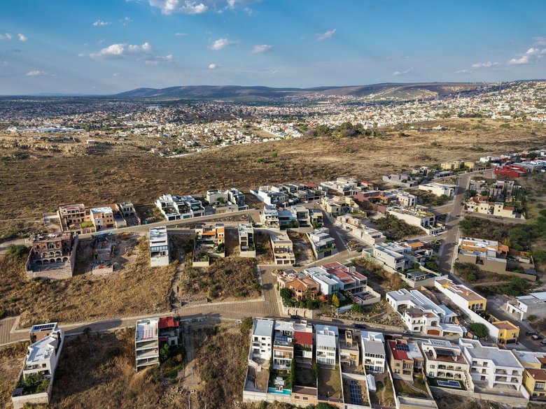 Lote Granada en Hoyo 13 — 6 photos