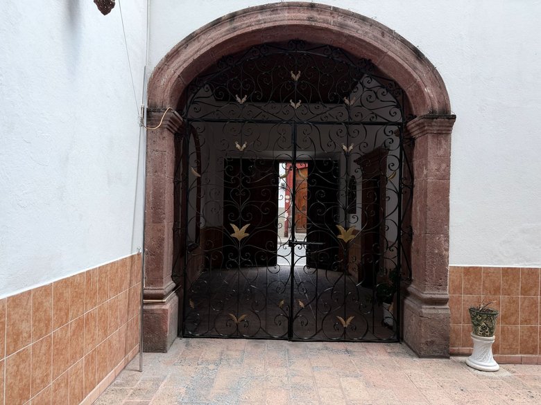 Casa Naranjo — 25 photos