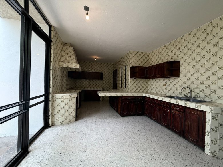 Casa Naranjo — 29 photos
