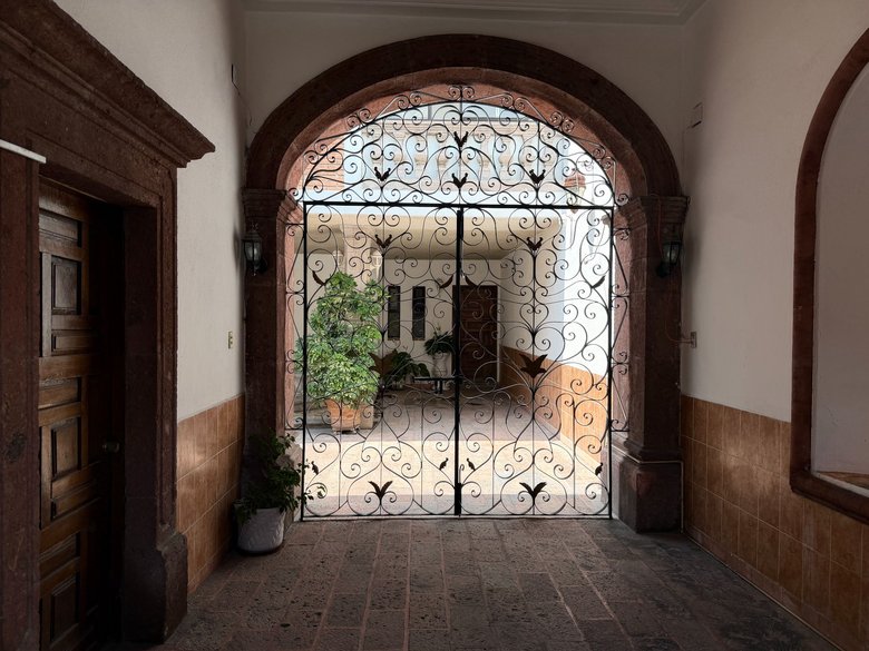 Casa Naranjo — 24 photos