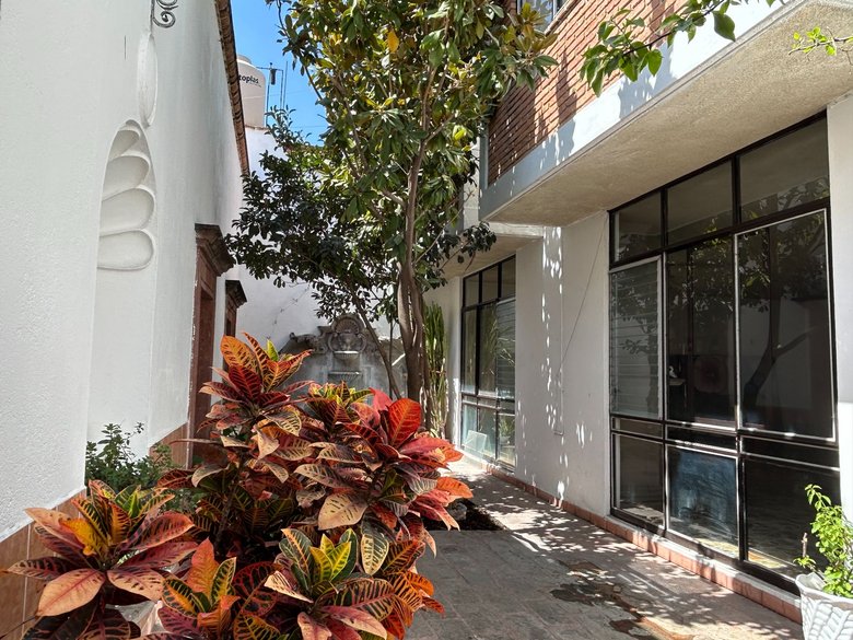 Casa Naranjo — 6 photos