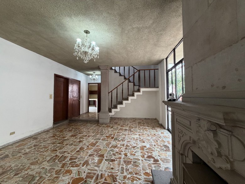 Casa Naranjo — 38 photos