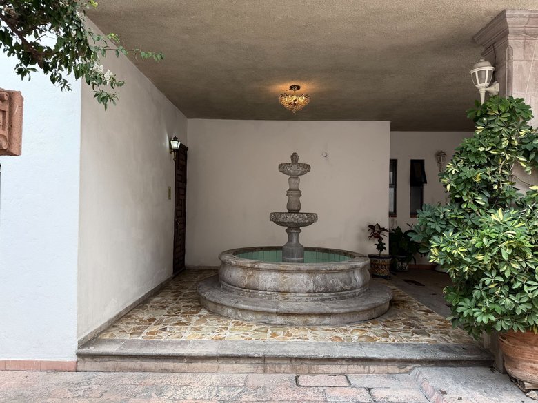 Casa Naranjo — 23 photos
