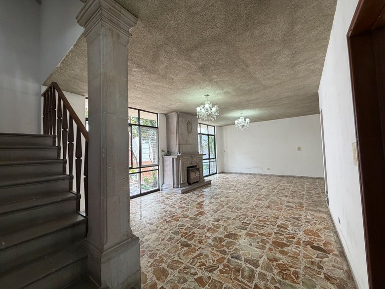 Casa Naranjo — 41 photos