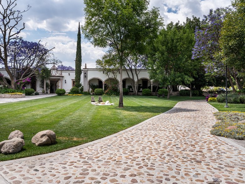 Los Remedios Lot 9 — 3 photos