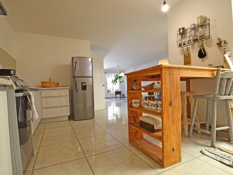 Bright and Open Spaces Home — 10 photos