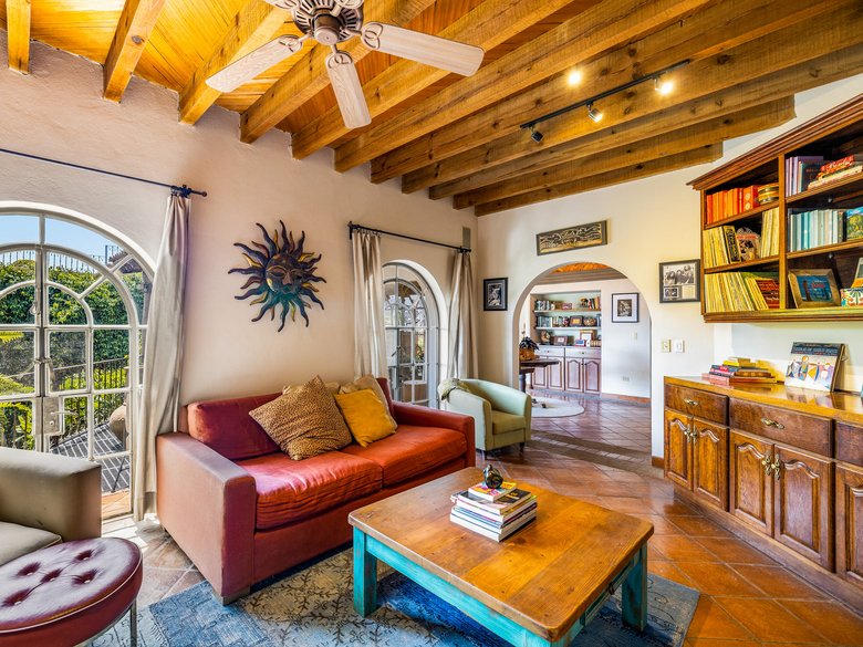 Casa Colonial Eclectica — 20 photos