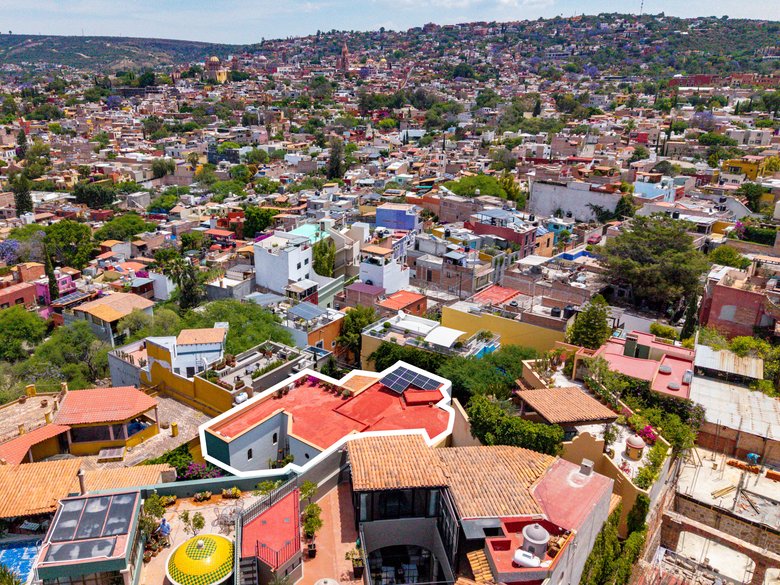 Casa Colonial Eclectica — 41 photos