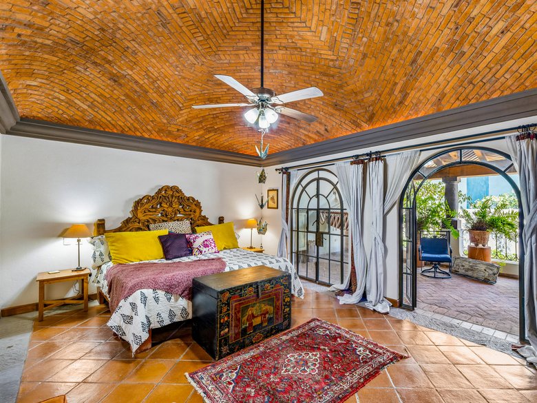 Casa Colonial Eclectica — 34 photos
