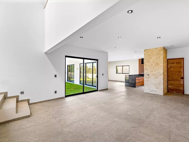 CASA ELITE ZIRANDARO — 8 photos