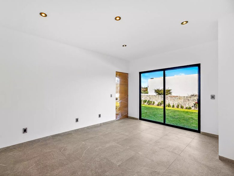 CASA ELITE ZIRANDARO — 2 photos