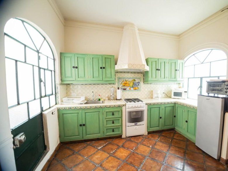 CASA RELOX — 16 photos