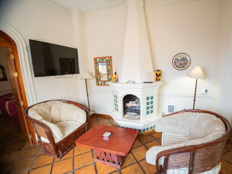 CASA RELOX — 11 photos