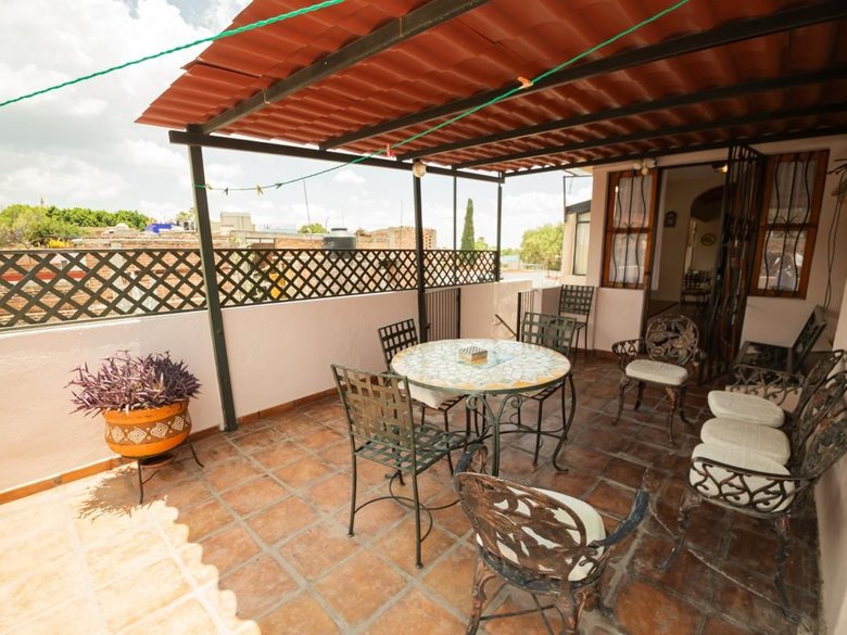 CASA RELOX — 14 photos
