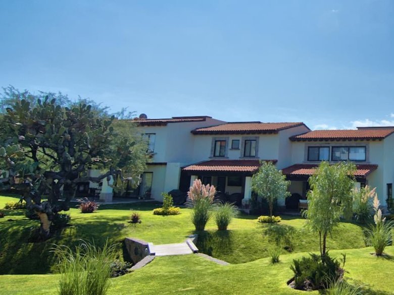 Modern Harmonious Home for Rent in La Escondida – 3 Bedrooms with Terrace — 14 photos