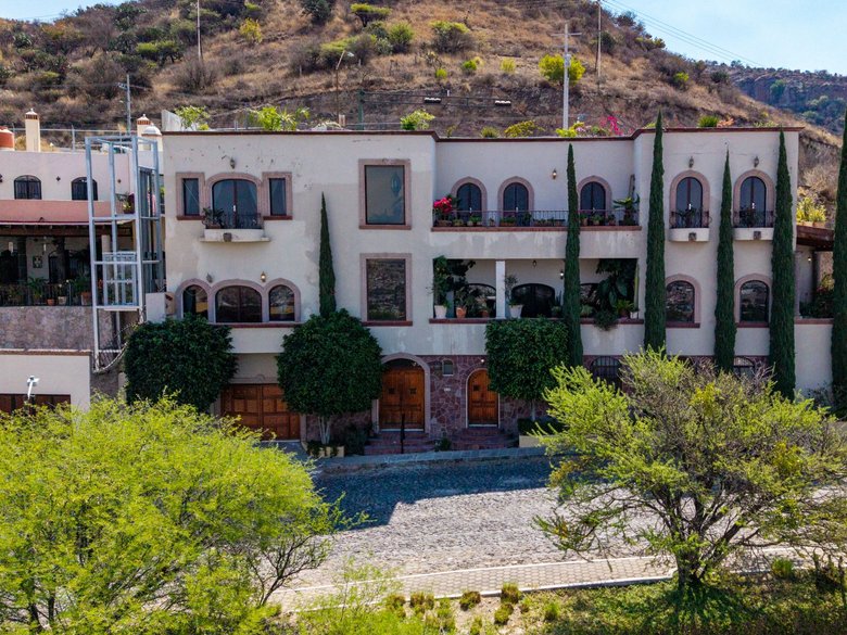 Casa Arie — 12 photos
