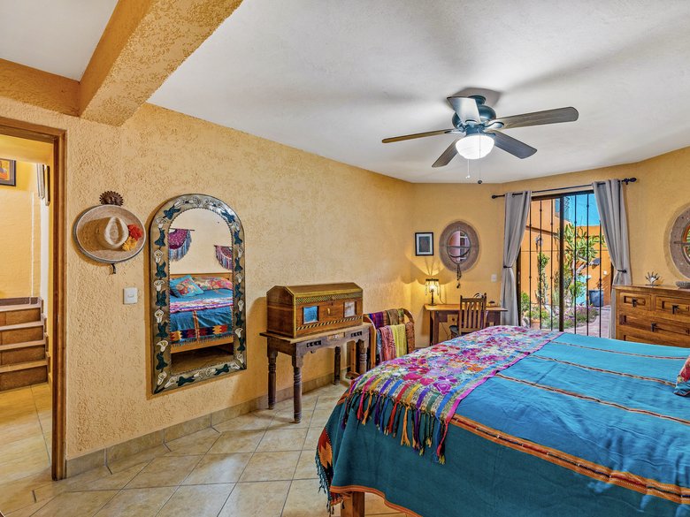 Casa Maxine , charming Mexican -style home located in Colonia Independencia  — 8 photos
