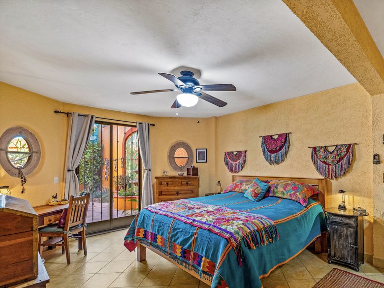 Casa Maxine , charming Mexican -style home located in Colonia Independencia  — 9 photos