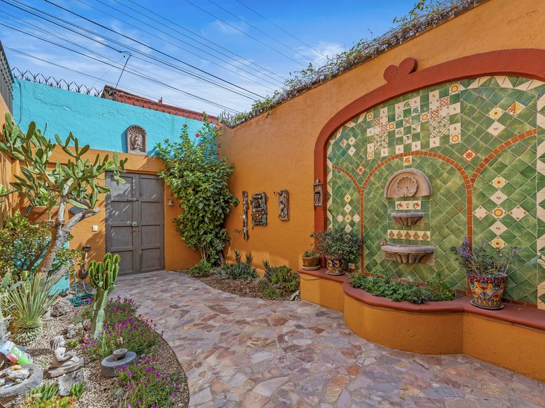 Casa Maxine , charming Mexican -style home located in Colonia Independencia  — 3 photos