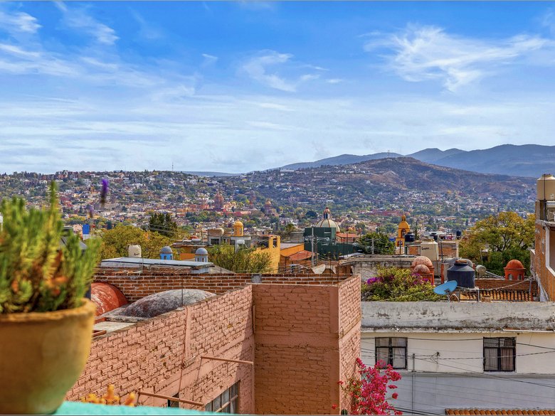 Casa Maxine , charming Mexican -style home located in Colonia Independencia  — 28 photos