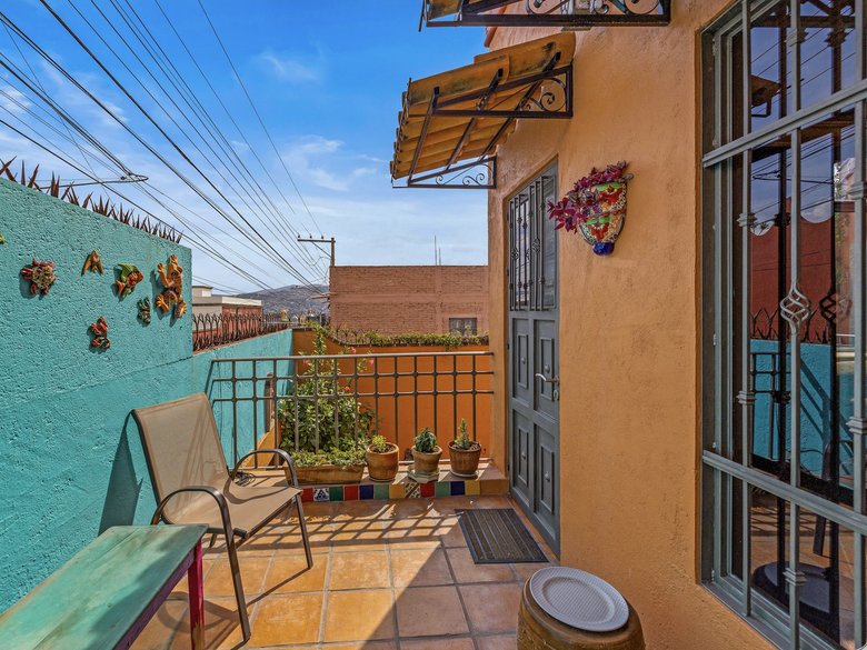 Casa Maxine , charming Mexican -style home located in Colonia Independencia  — 23 photos
