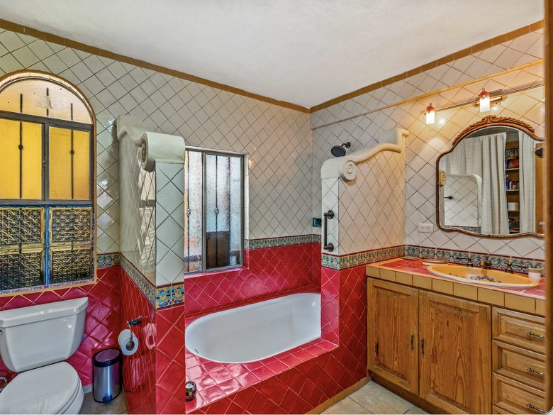 Casa Maxine , charming Mexican -style home located in Colonia Independencia  — 14 photos