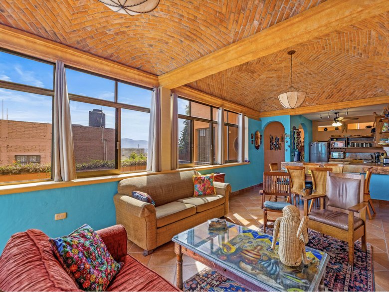 Casa Maxine , charming Mexican -style home located in Colonia Independencia  — 16 photos