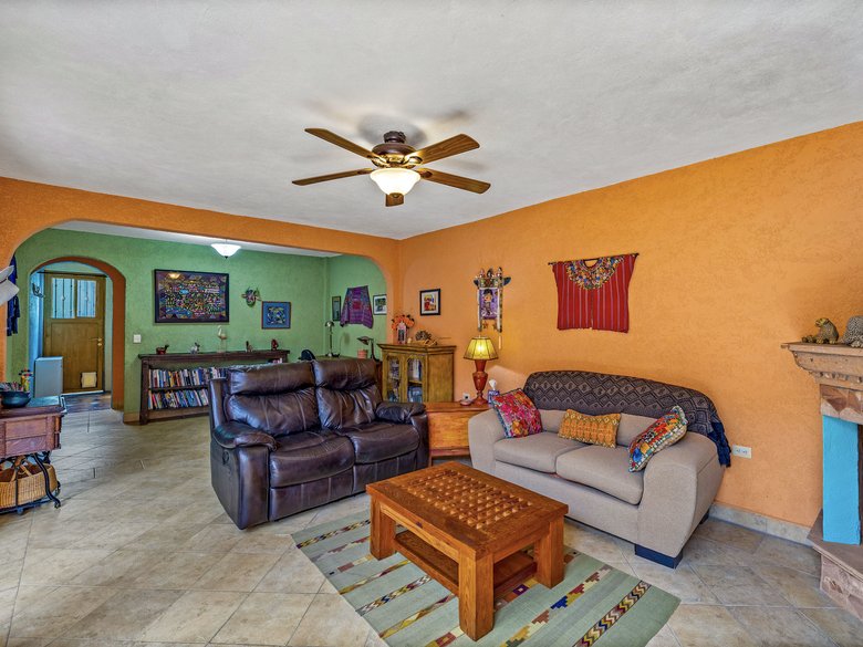 Casa Maxine , charming Mexican -style home located in Colonia Independencia  — 5 photos