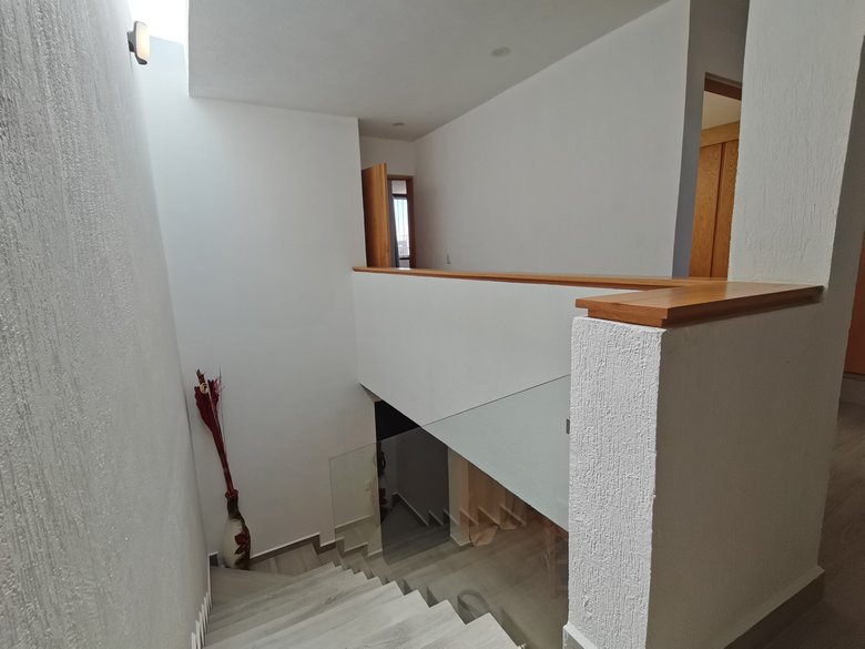Oportunidad de Inversión en San Miguel de Allende | Casa en Venta en Zona de Aguas Termales con Alta — 11 photos