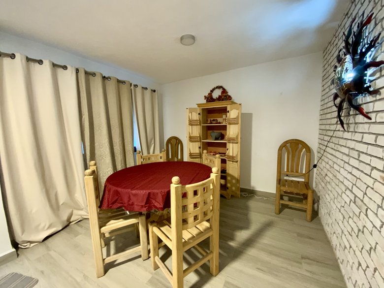 Oportunidad de Inversión en San Miguel de Allende | Casa en Venta en Zona de Aguas Termales con Alta — 20 photos