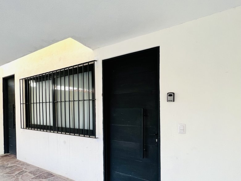 Oportunidad de Inversión en San Miguel de Allende | Casa en Venta en Zona de Aguas Termales con Alta — 24 photos