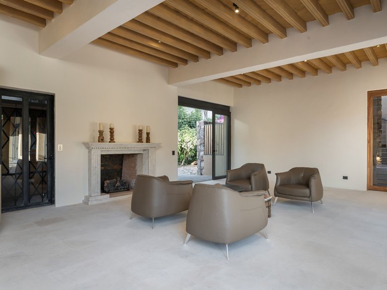 Casa Fuentes — 11 photos