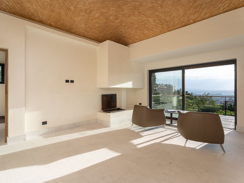 Casa Fuentes — 14 photos