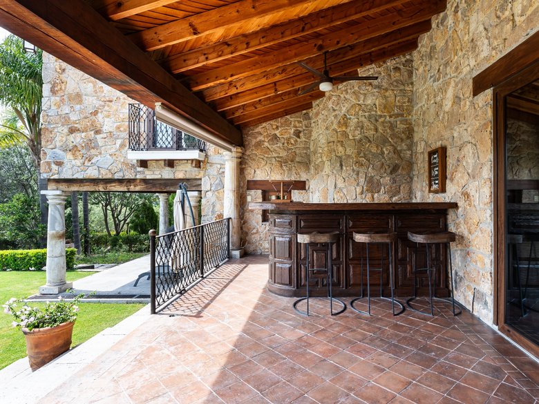 Villa Toscana — 24 photos