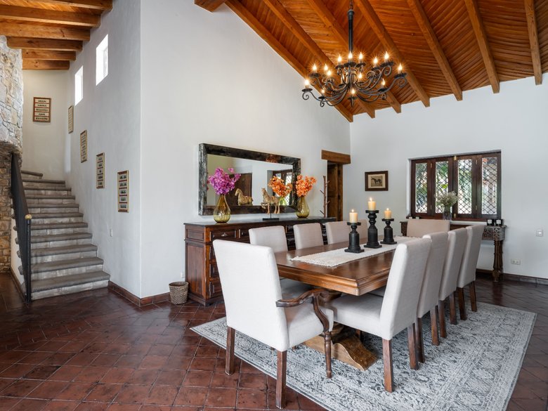 Villa Toscana — 13 photos