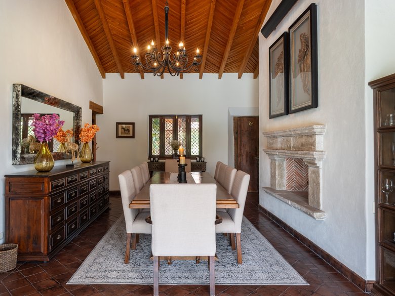 Villa Toscana — 12 photos
