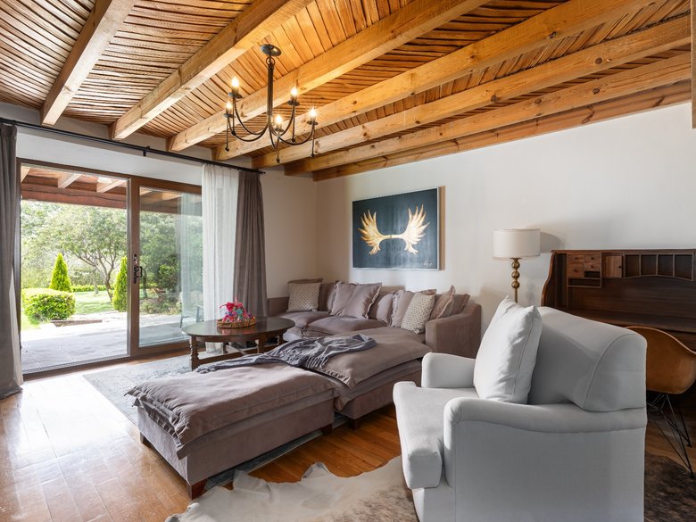 Villa Toscana — 14 photos