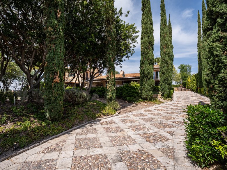 Villa Toscana — 30 photos