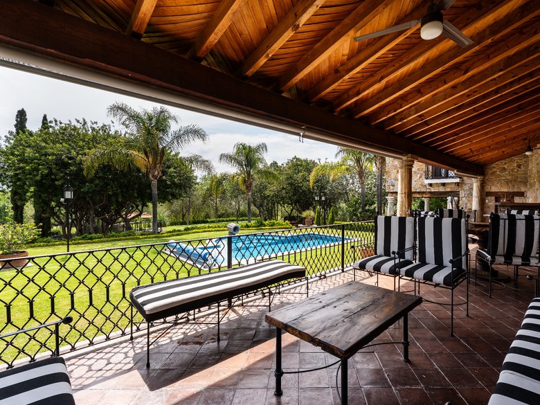 Villa Toscana — 25 photos