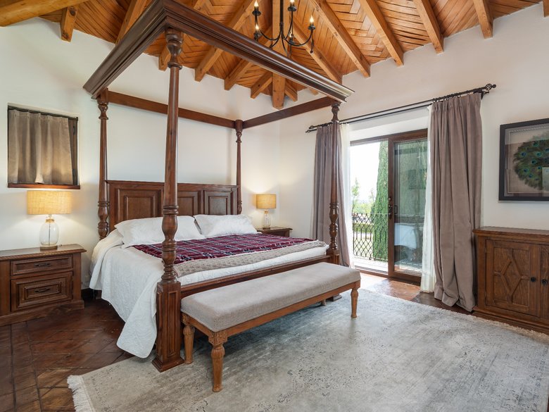 Villa Toscana — 9 photos