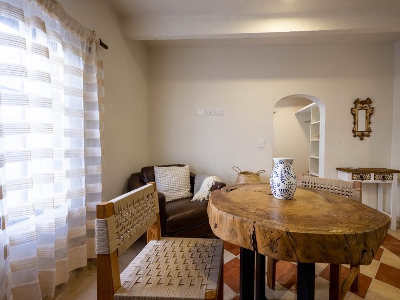 Charming Apartment Rental in Colonia Guadalupe with Air Conditioning — 2 photos