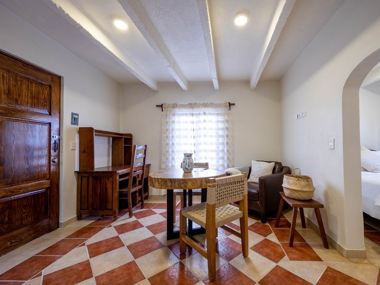 Charming Apartment Rental in Colonia Guadalupe with Air Conditioning — 3 photos