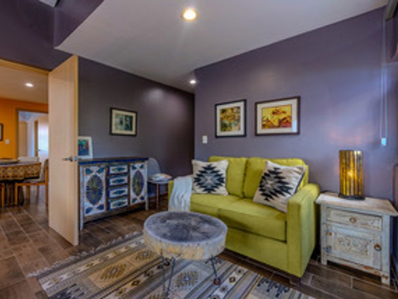 Beautiful condo with a rooftop terrace in a gated community. — 9 photos