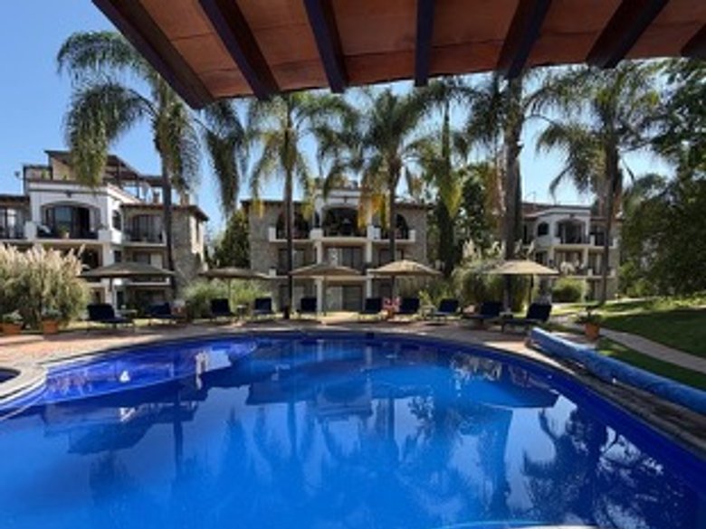 Beautiful condo with a rooftop terrace in a gated community. — 37 photos