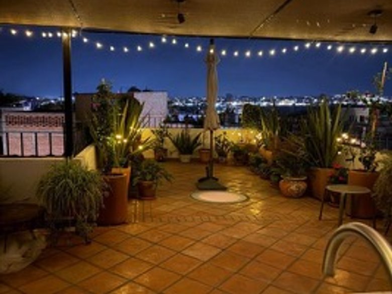 Beautiful condo with a rooftop terrace in a gated community. — 38 photos