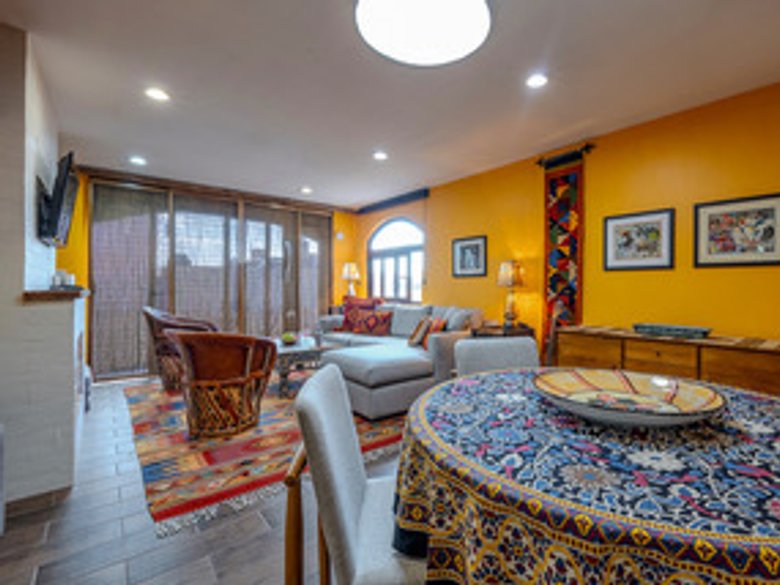 Beautiful condo with a rooftop terrace in a gated community. — 14 photos