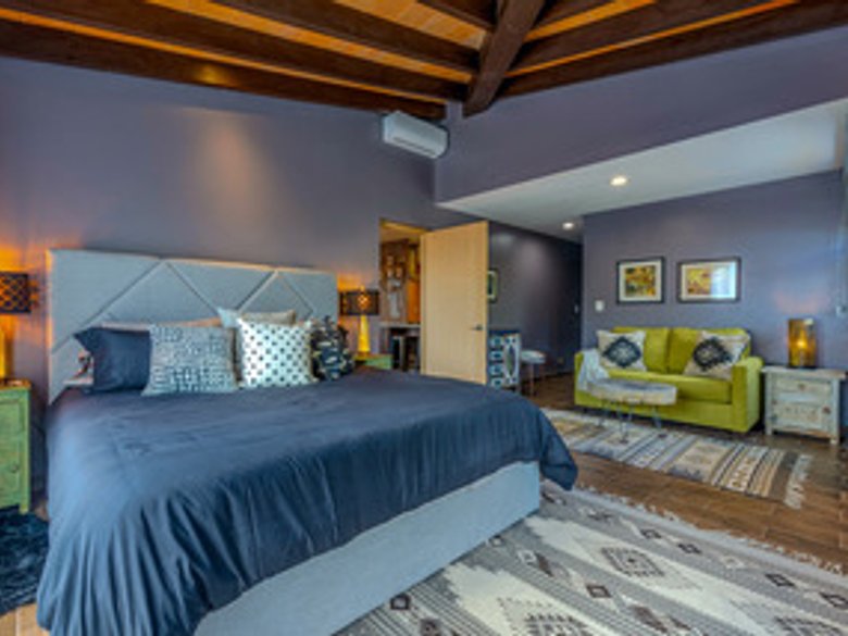 Beautiful condo with a rooftop terrace in a gated community. — 13 photos