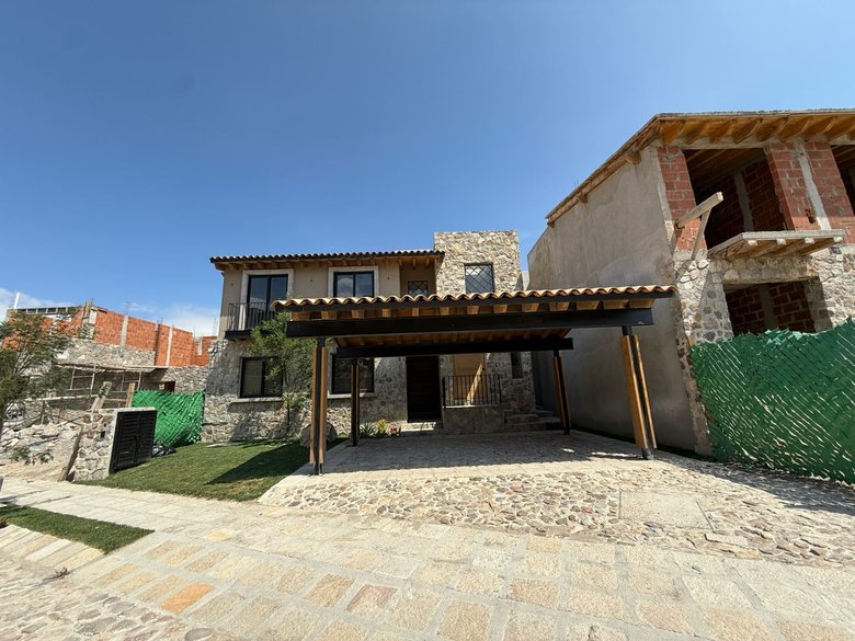Pre-Sale Development with Panoramic Views at Cerro de las 3 Cruces — 12 photos
